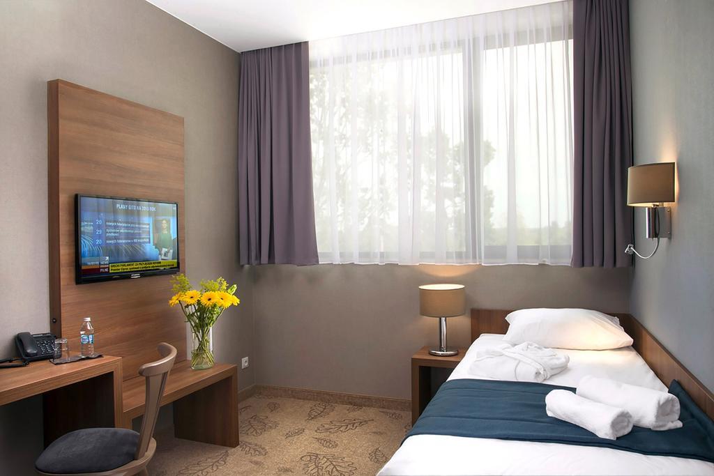 Navigator Hotel I Konferencje Zbaszyn Ngoại thất bức ảnh